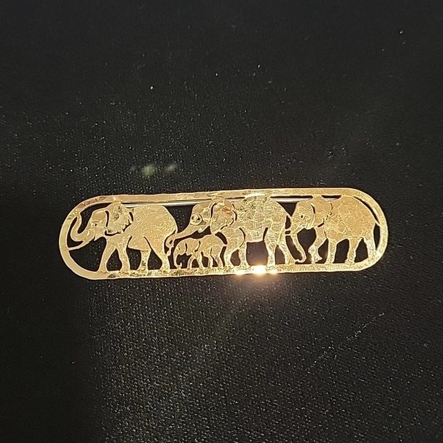 Wild Bryde Elephant Brooch Full Body, Pairs & Families - Unofficial Africa Collector's Guide
