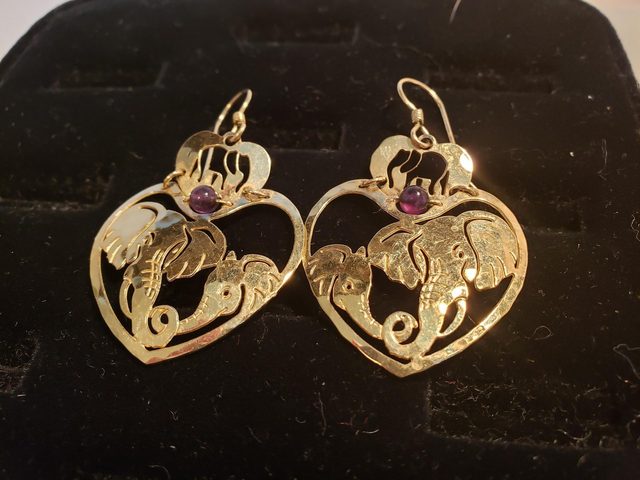 Wild Bryde Elephant Earrings Pairs & Families - Unofficial Africa Collector's Guide