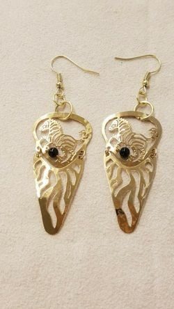 Wild Bryde Zebra Earrings, Posts Full Body - Unofficial Africa Collector's Guide
